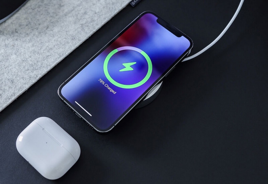 Sạc không dây là gì? Nguyên lý hoạt động của sạc không dây iPhone
