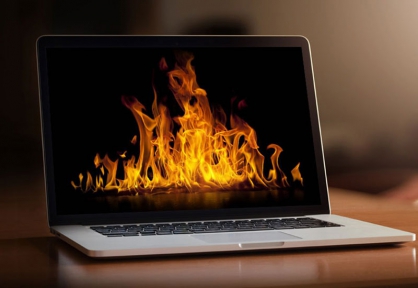MacBook Pro 2018 bị quá nhiệt: Apple lại đứng ra xin lỗi!?